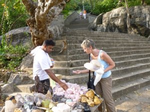 pierres-gemmes-temple-dambulla-domidora